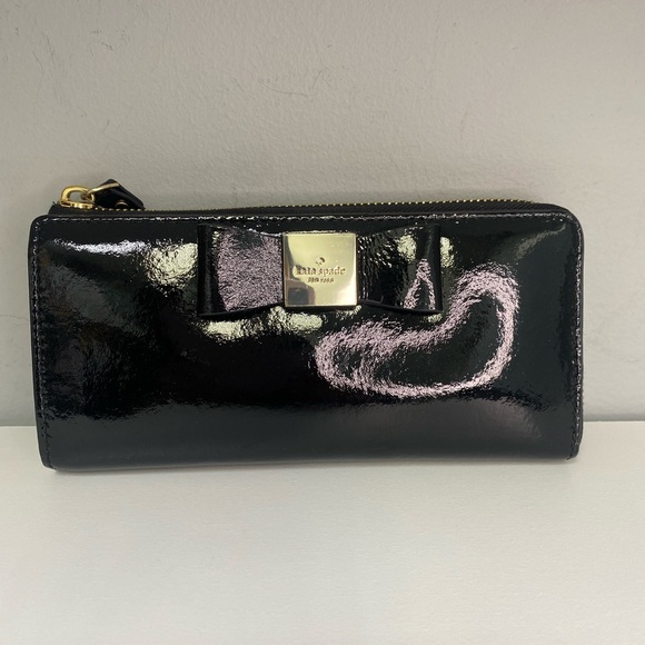 Kate Spade Wallet - Picture 1 of 12